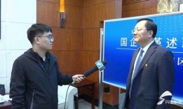 新闻爆料记者采访,记者深入调查，揭开事件背后真相